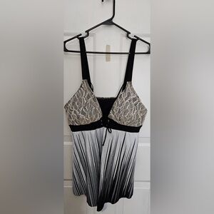 Unbranded Women’s Size 16 Swimsuit Tank